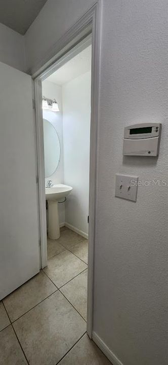 For Sale: $240,000 (2 beds, 1 baths, 1146 Square Feet)