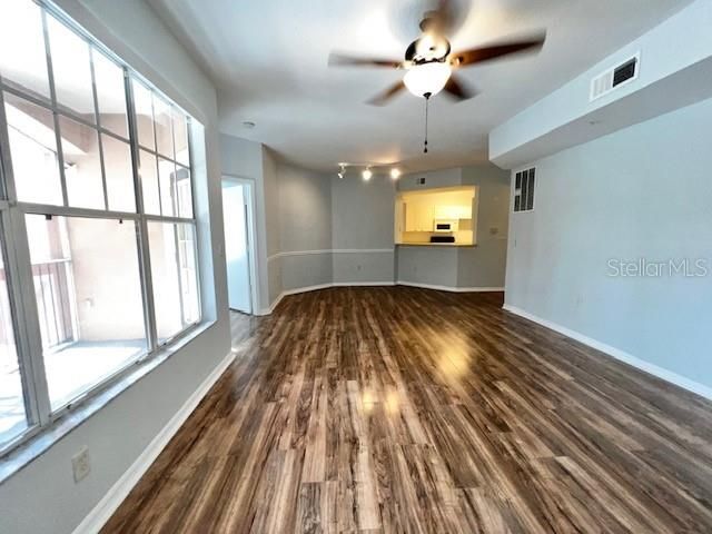 For Rent: $1,699 (2 beds, 2 baths, 1126 Square Feet)