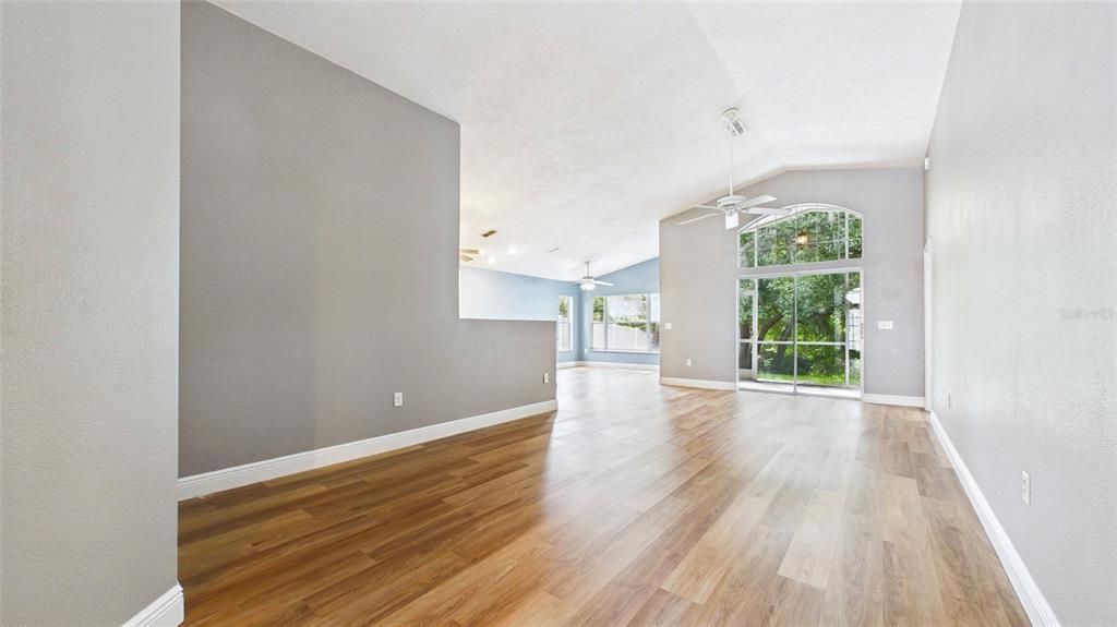 For Rent: $2,200 (3 beds, 2 baths, 1579 Square Feet)