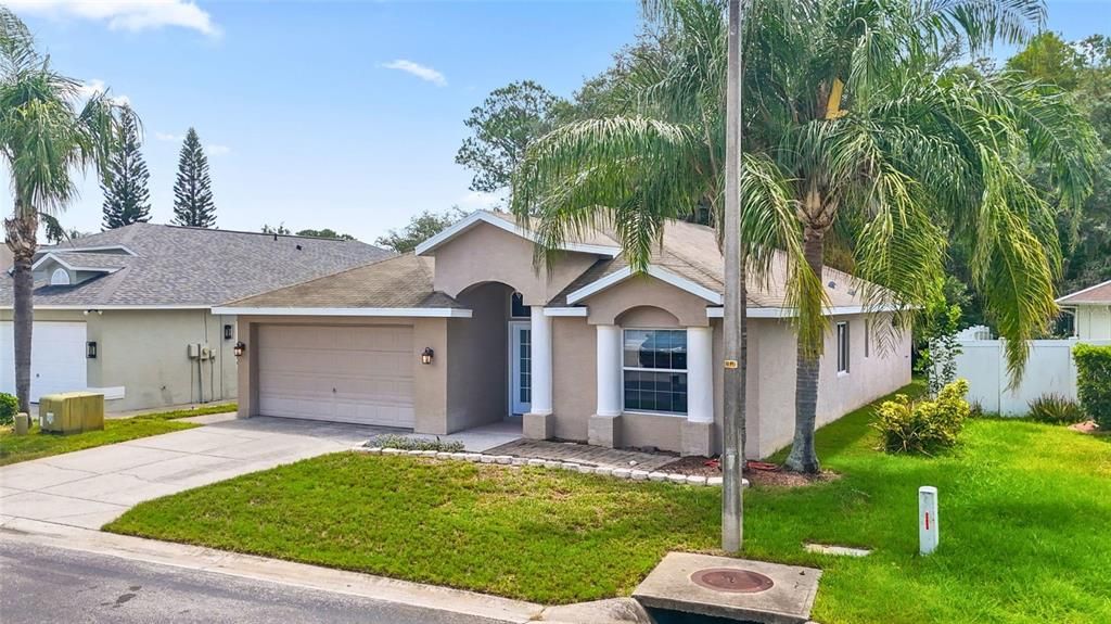 For Rent: $2,200 (3 beds, 2 baths, 1579 Square Feet)