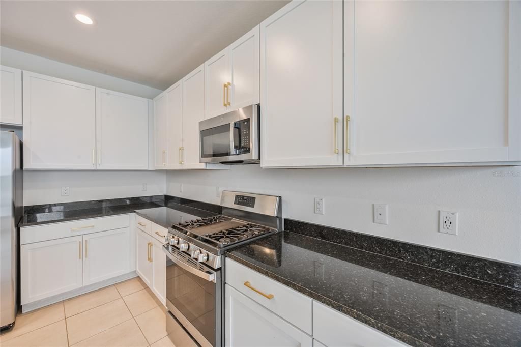 For Sale: $599,000 (5 beds, 4 baths, 3251 Square Feet)