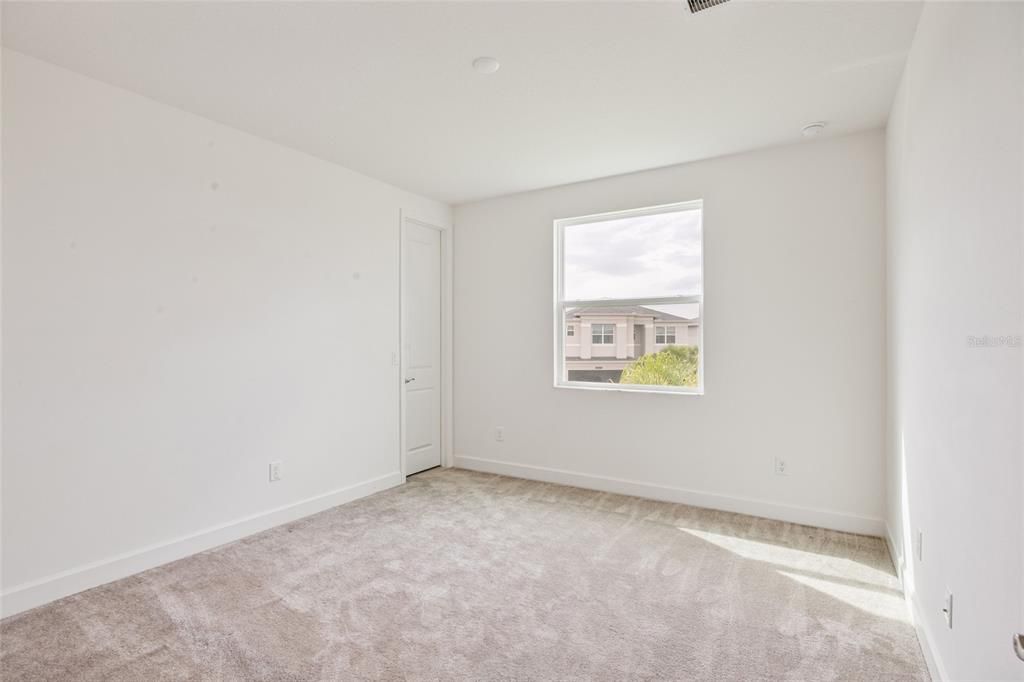For Sale: $599,000 (5 beds, 4 baths, 3251 Square Feet)
