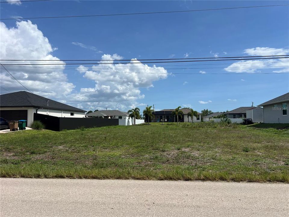 En Venta: $55,000 (0.23 acres)