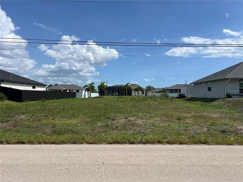 En Venta: $55,000 (0.23 acres)