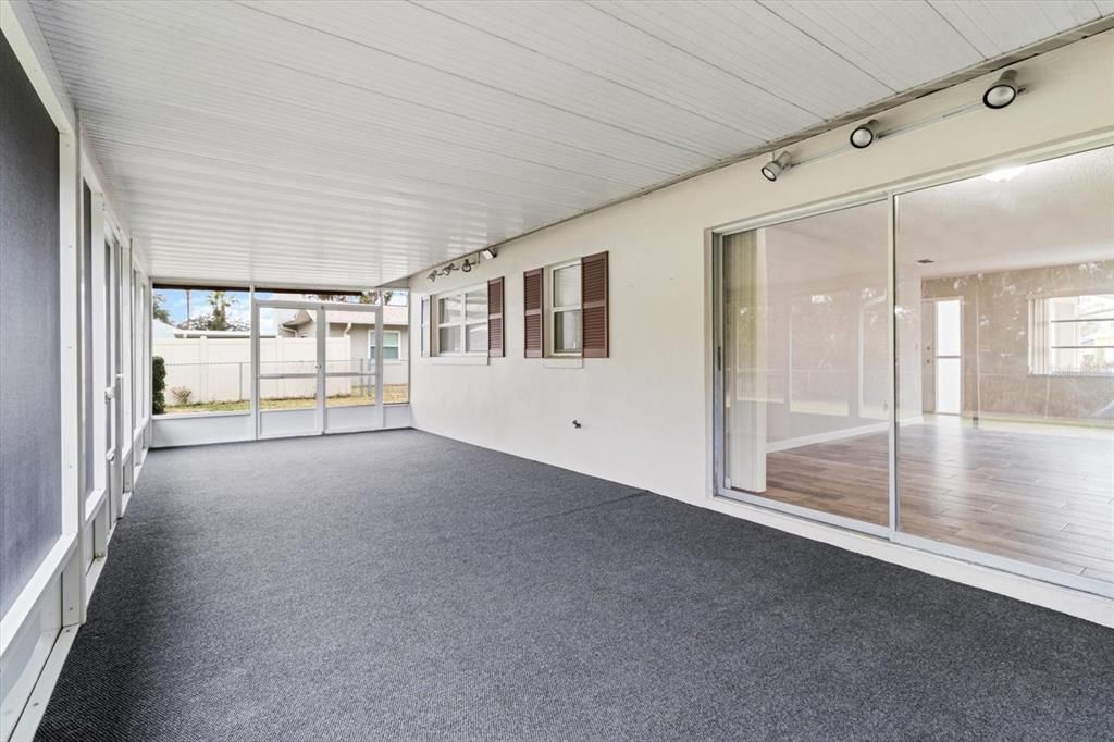 For Sale: $298,000 (3 beds, 2 baths, 1952 Square Feet)