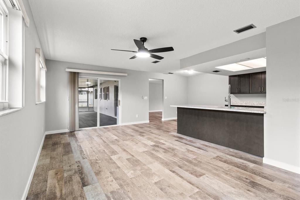 For Sale: $298,000 (3 beds, 2 baths, 1952 Square Feet)