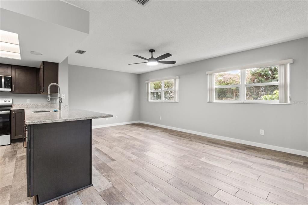 For Sale: $298,000 (3 beds, 2 baths, 1952 Square Feet)