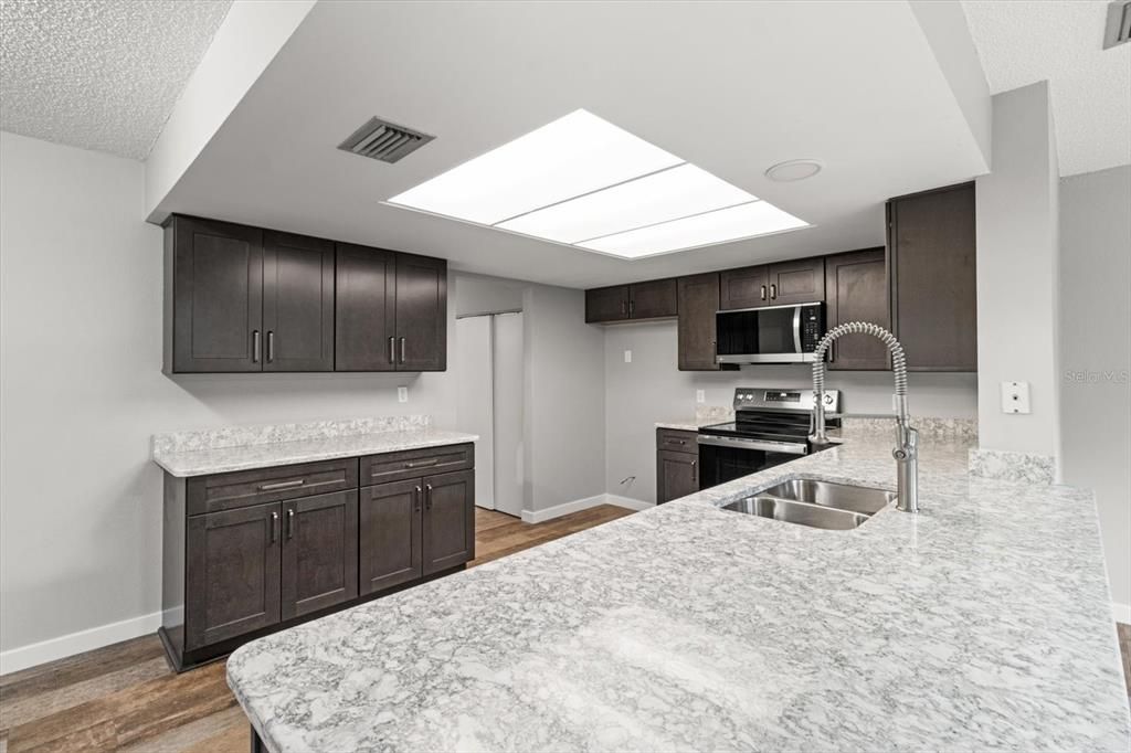For Sale: $298,000 (3 beds, 2 baths, 1952 Square Feet)