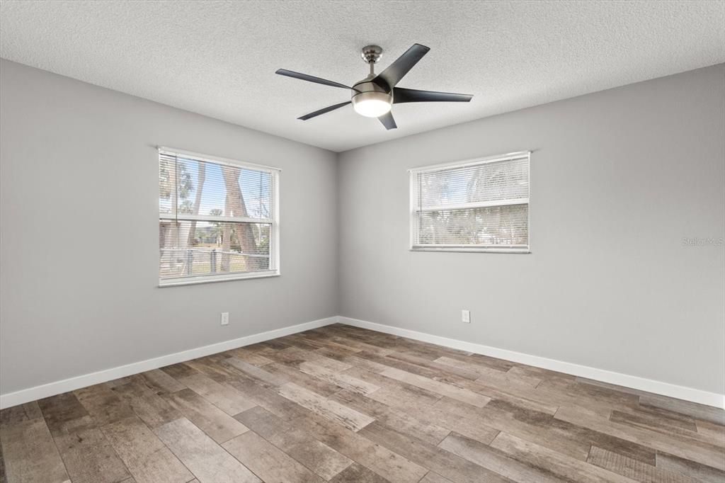 For Sale: $298,000 (3 beds, 2 baths, 1952 Square Feet)