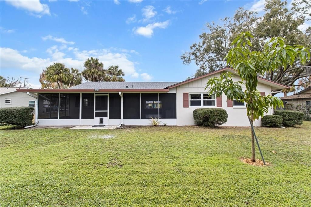 For Sale: $298,000 (3 beds, 2 baths, 1952 Square Feet)