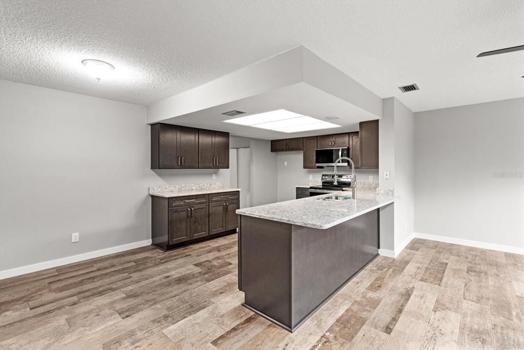 For Sale: $298,000 (3 beds, 2 baths, 1952 Square Feet)