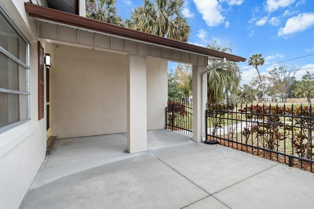 For Sale: $298,000 (3 beds, 2 baths, 1952 Square Feet)