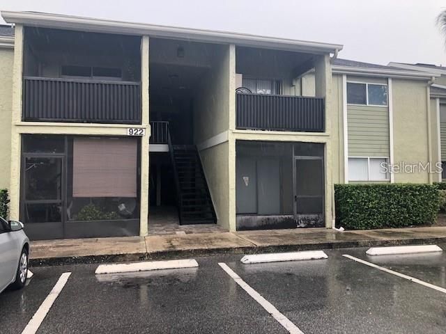 For Rent: $1,325 (2 beds, 2 baths, 897 Square Feet)