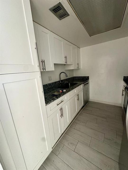 For Rent: $1,325 (2 beds, 2 baths, 897 Square Feet)