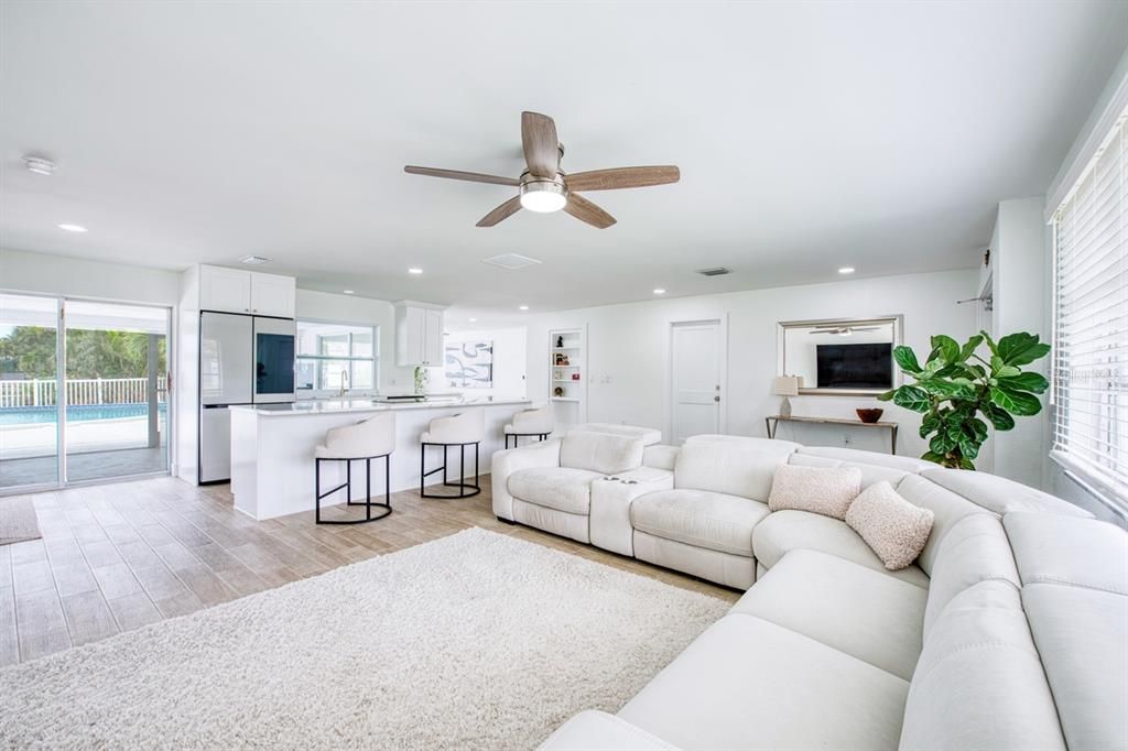 For Sale: $949,000 (3 beds, 2 baths, 1605 Square Feet)