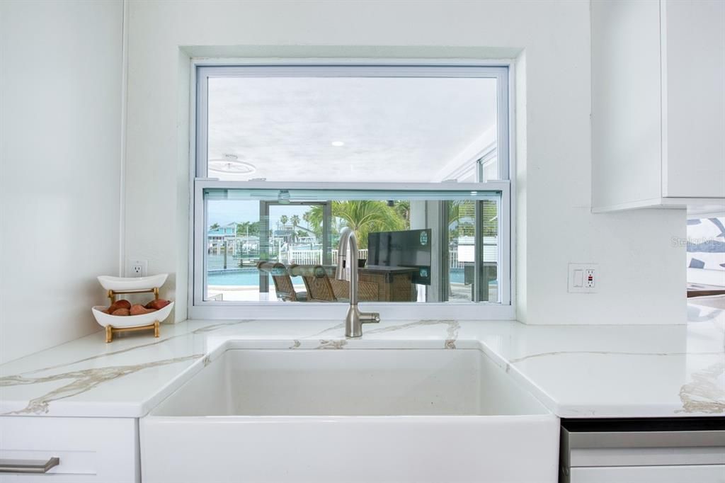 For Sale: $949,000 (3 beds, 2 baths, 1605 Square Feet)