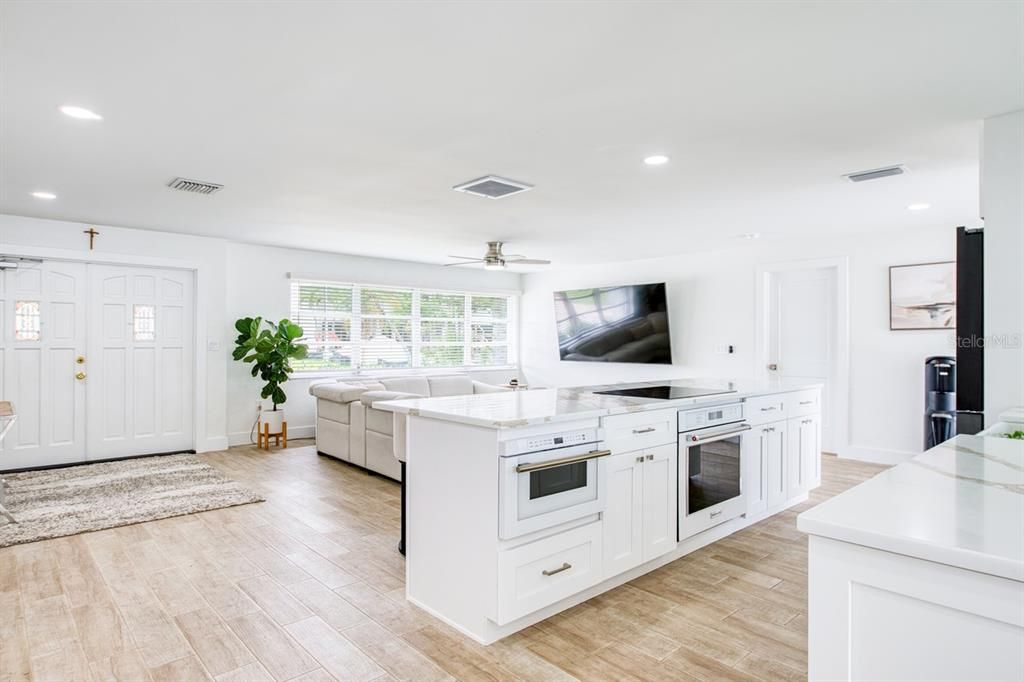 For Sale: $949,000 (3 beds, 2 baths, 1605 Square Feet)