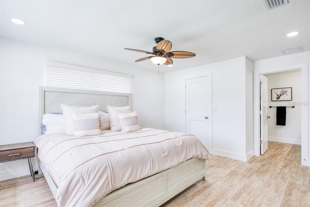 For Sale: $949,000 (3 beds, 2 baths, 1605 Square Feet)