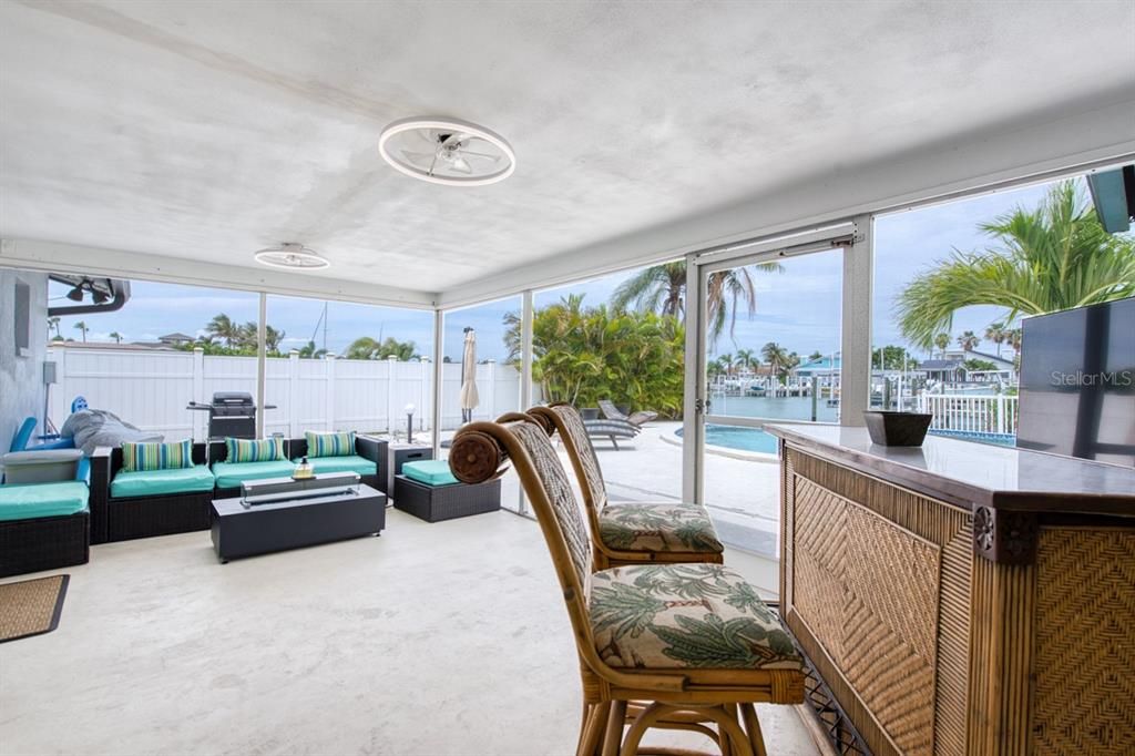 For Sale: $949,000 (3 beds, 2 baths, 1605 Square Feet)