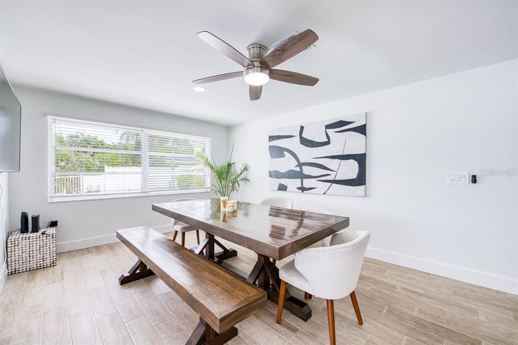 For Sale: $949,000 (3 beds, 2 baths, 1605 Square Feet)