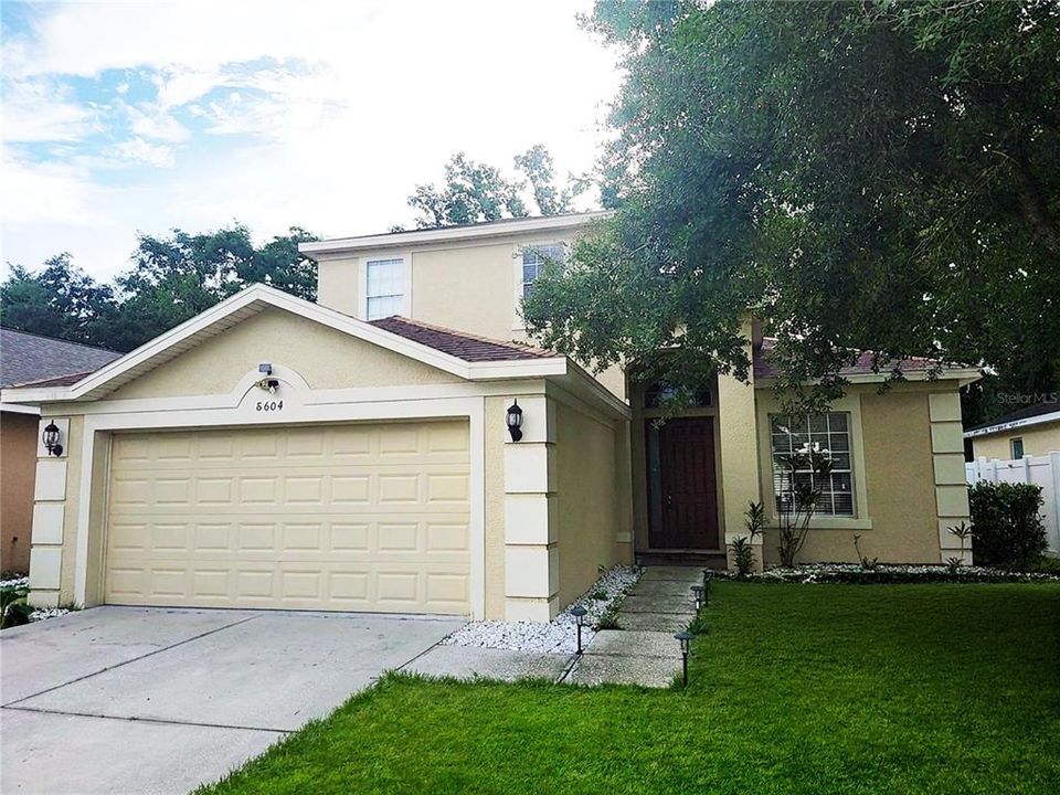 For Sale: $410,000 (4 beds, 2 baths, 1854 Square Feet)