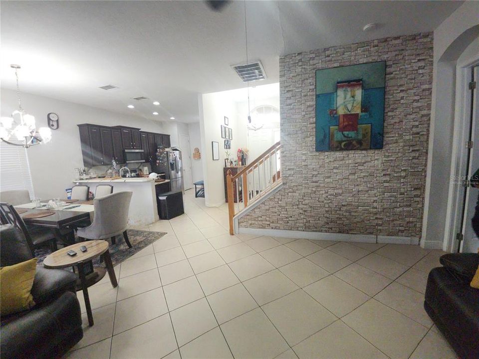 For Sale: $410,000 (4 beds, 2 baths, 1854 Square Feet)