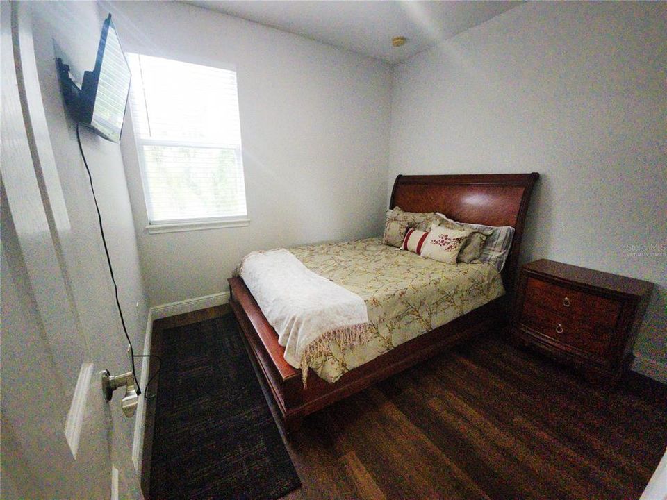For Sale: $410,000 (4 beds, 2 baths, 1854 Square Feet)