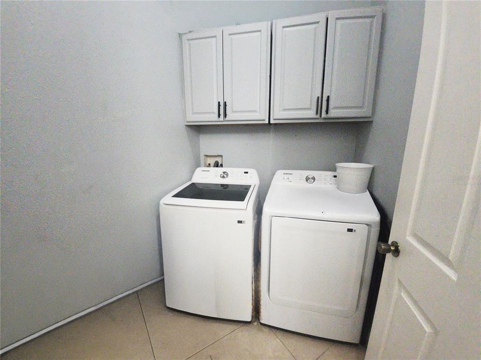 For Sale: $410,000 (4 beds, 2 baths, 1854 Square Feet)