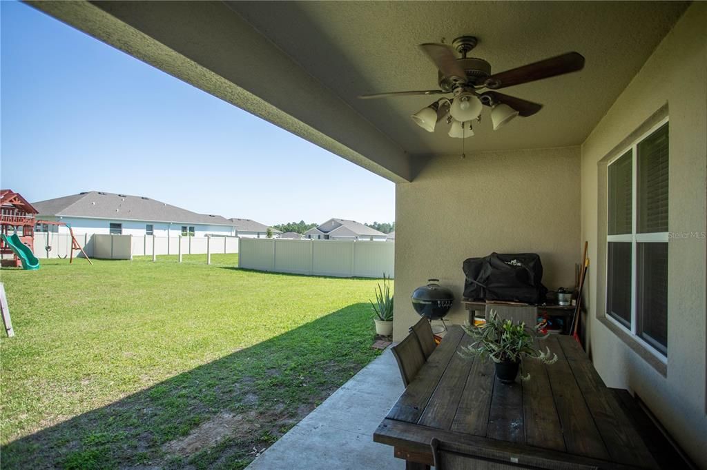 For Sale: $374,900 (4 beds, 2 baths, 2319 Square Feet)