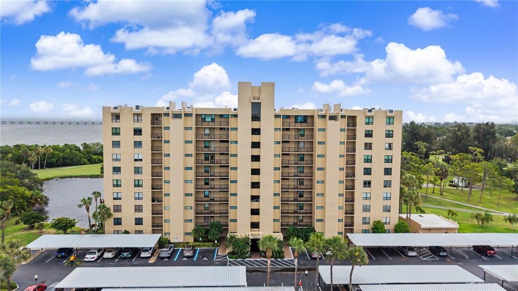 For Sale: $189,900 (2 beds, 2 baths, 1050 Square Feet)