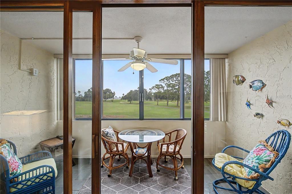 For Sale: $189,900 (2 beds, 2 baths, 1050 Square Feet)