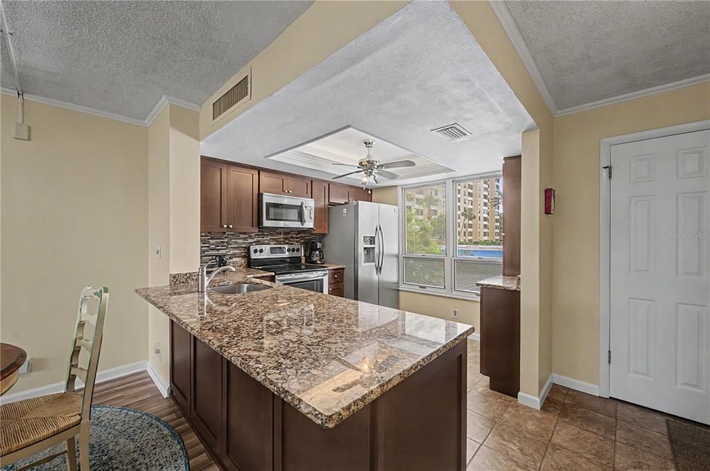 For Sale: $189,900 (2 beds, 2 baths, 1050 Square Feet)