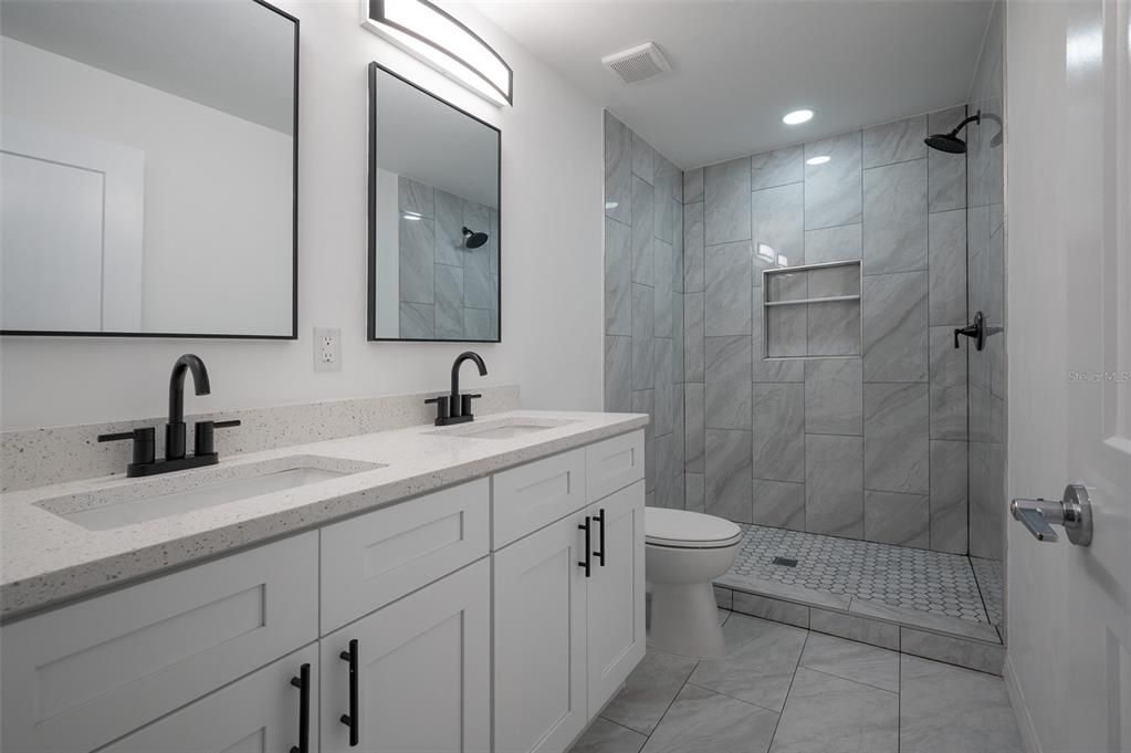 For Sale: $289,500 (4 beds, 3 baths, 1418 Square Feet)