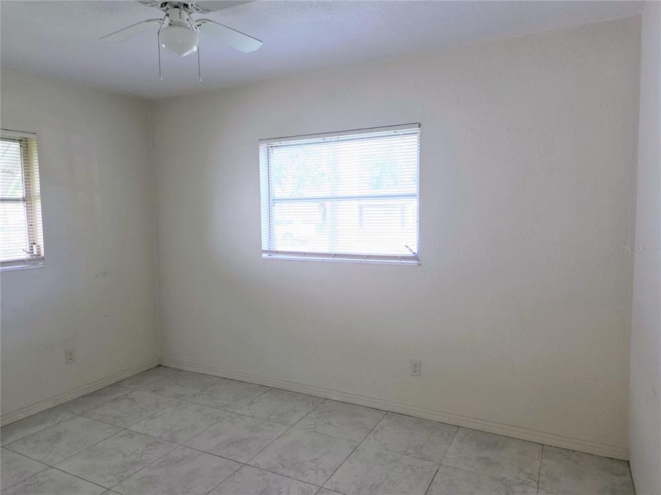 For Rent: $1,800 (2 beds, 1 baths, 756 Square Feet)
