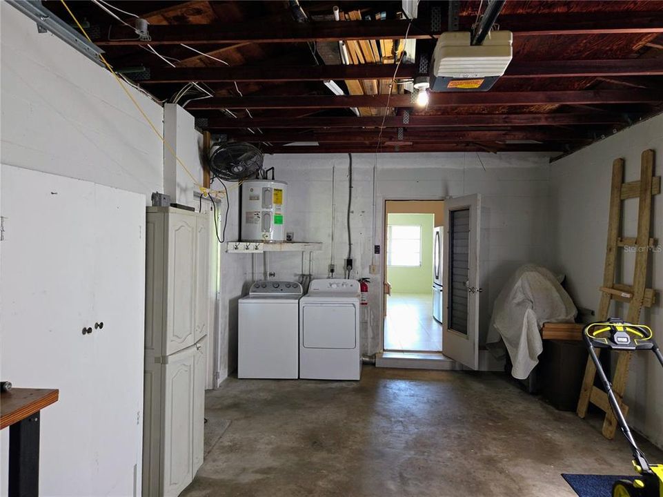 For Rent: $1,800 (2 beds, 1 baths, 756 Square Feet)