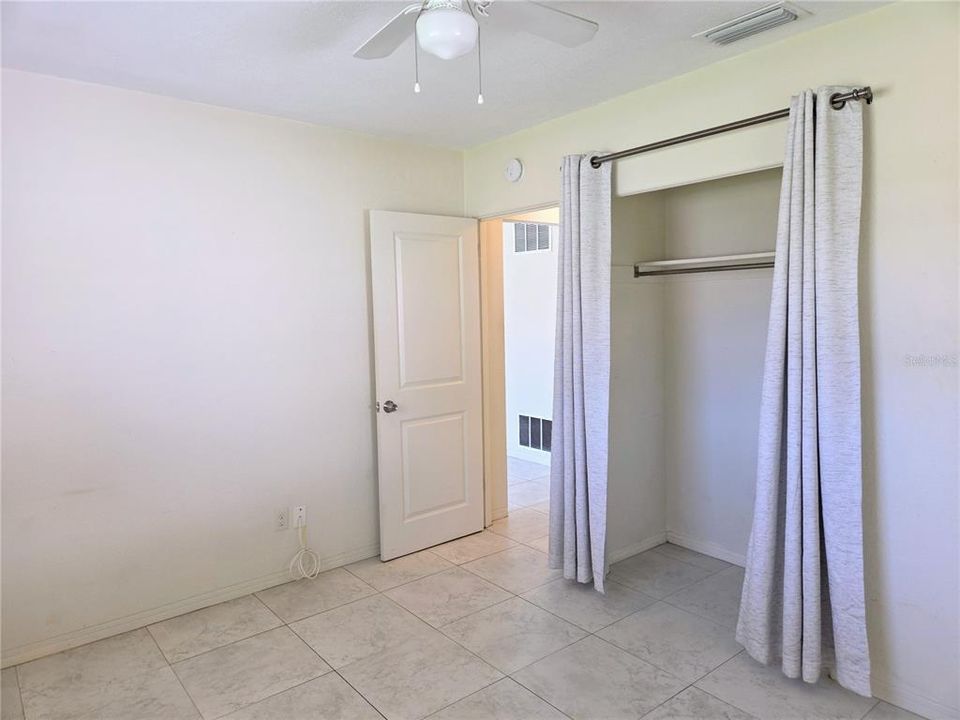 For Rent: $1,800 (2 beds, 1 baths, 756 Square Feet)