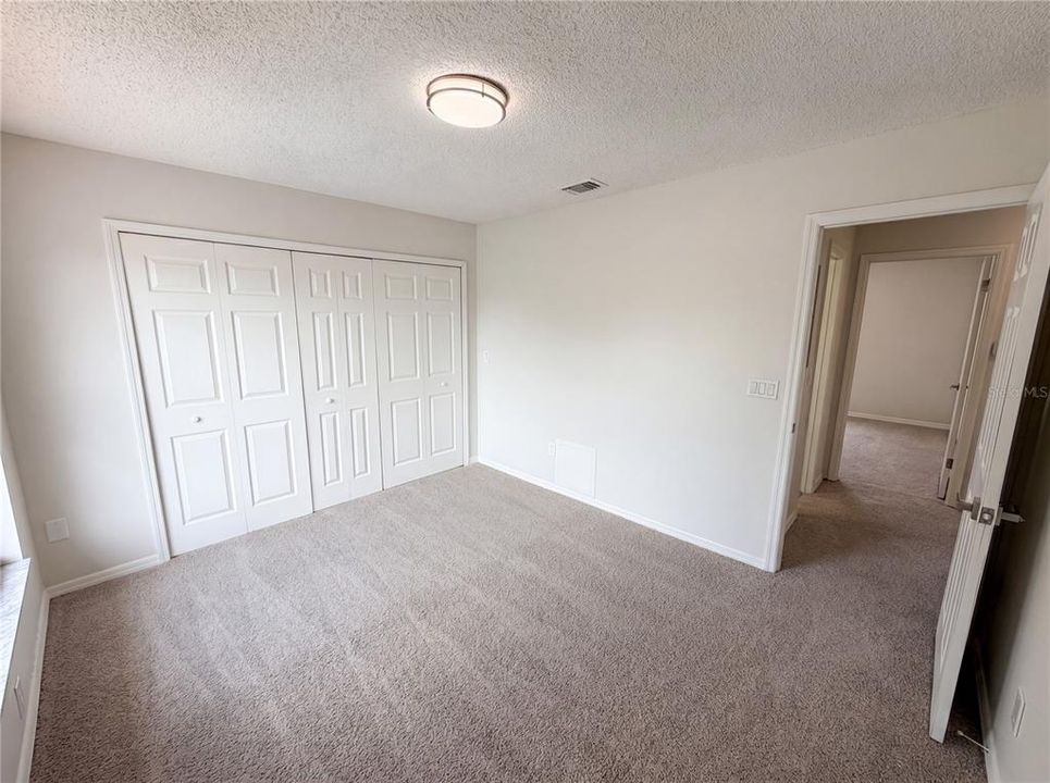 For Sale: $170,000 (2 beds, 1 baths, 1032 Square Feet)