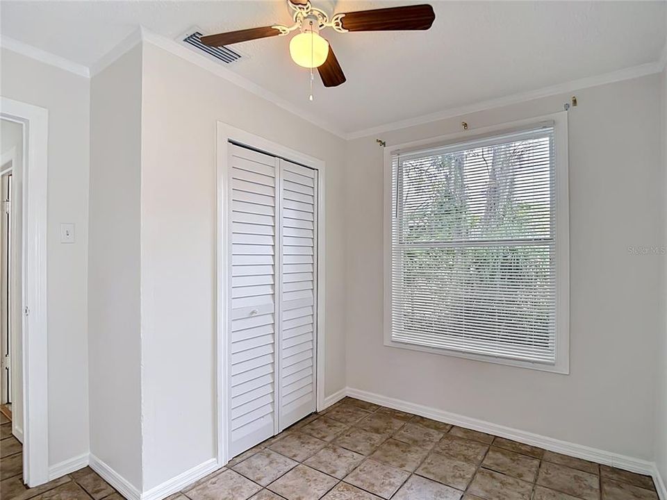 For Sale: $199,000 (2 beds, 1 baths, 1154 Square Feet)