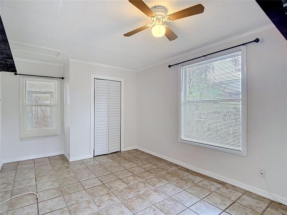 For Sale: $199,000 (2 beds, 1 baths, 1154 Square Feet)