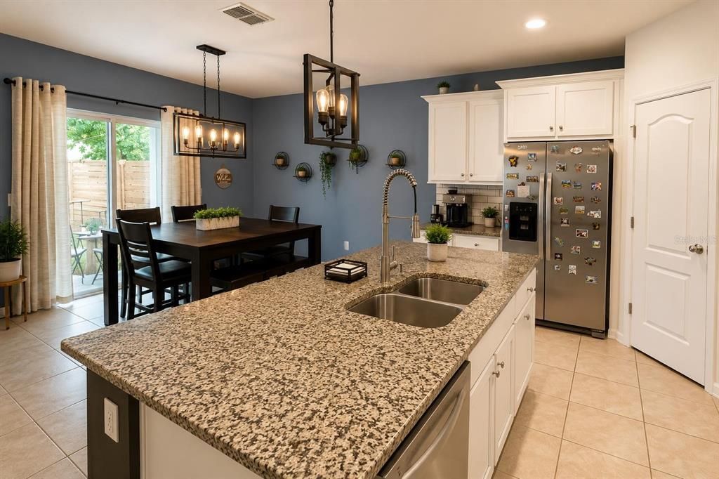 For Sale: $410,000 (4 beds, 2 baths, 1828 Square Feet)
