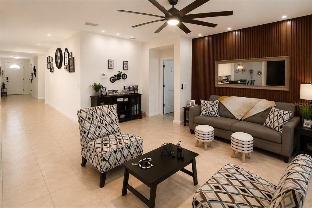For Sale: $410,000 (4 beds, 2 baths, 1828 Square Feet)