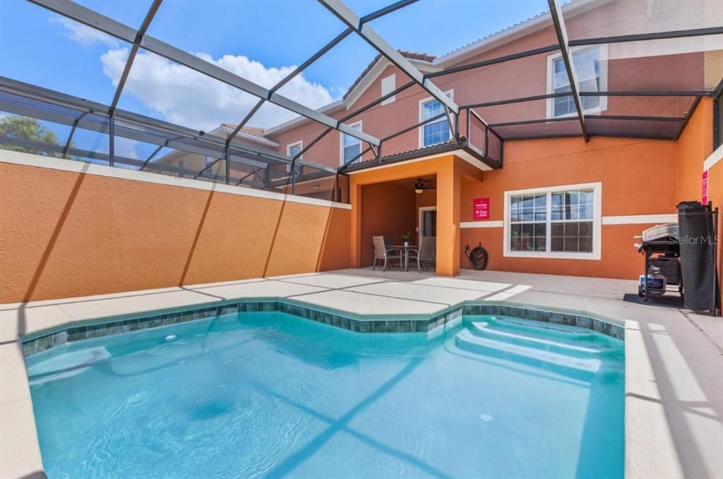 For Sale: $340,000 (4 beds, 3 baths, 1902 Square Feet)