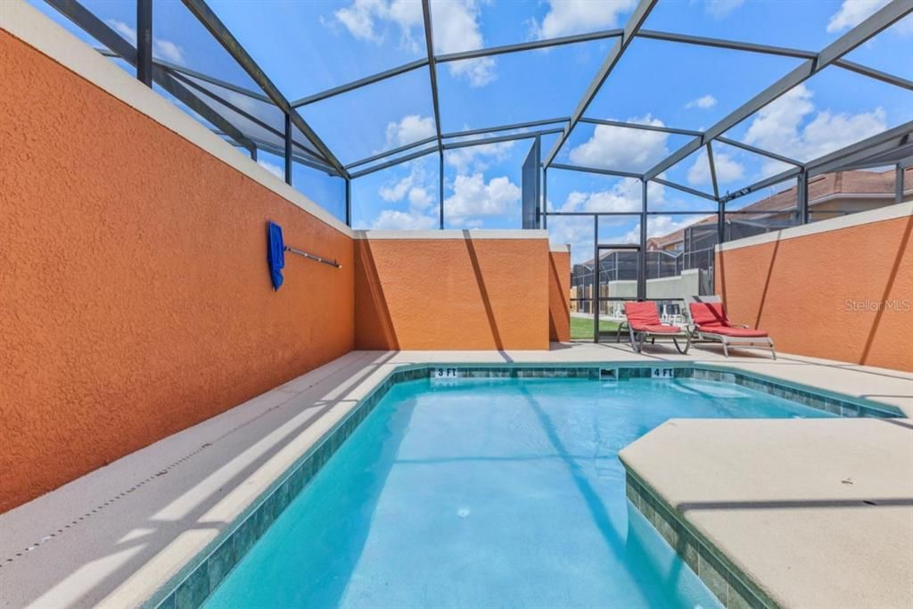 For Sale: $340,000 (4 beds, 3 baths, 1902 Square Feet)