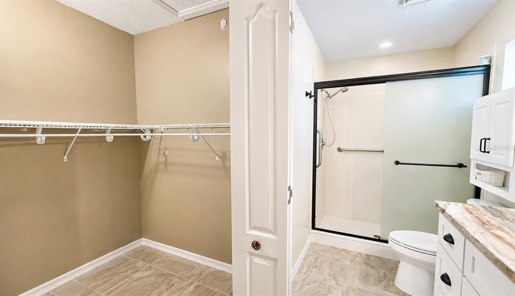 For Sale: $385,000 (3 beds, 2 baths, 1888 Square Feet)