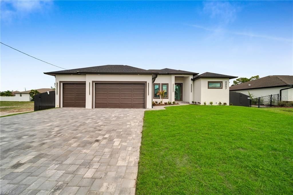 Recently Sold: $540,000 (4 beds, 3 baths, 1931 Square Feet)