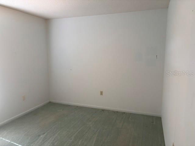 For Sale: $300,000 (4 beds, 2 baths, 1676 Square Feet)