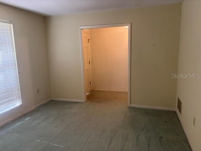 For Sale: $300,000 (4 beds, 2 baths, 1676 Square Feet)