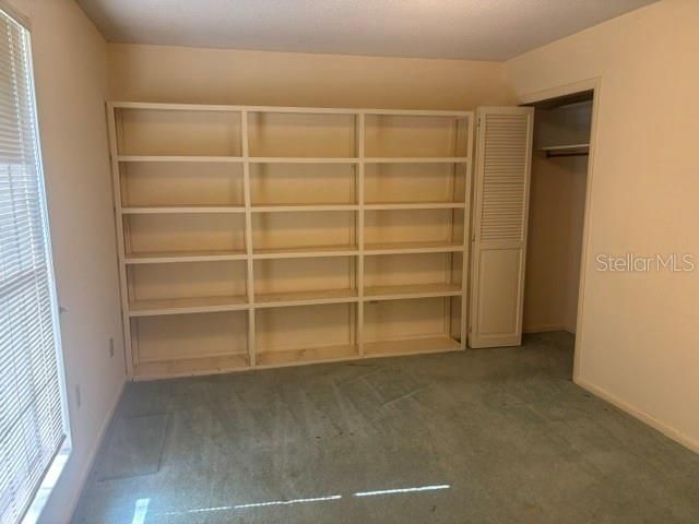 For Sale: $300,000 (4 beds, 2 baths, 1676 Square Feet)
