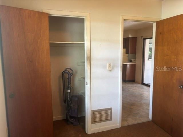 For Sale: $300,000 (4 beds, 2 baths, 1676 Square Feet)