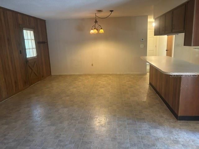 For Sale: $300,000 (4 beds, 2 baths, 1676 Square Feet)